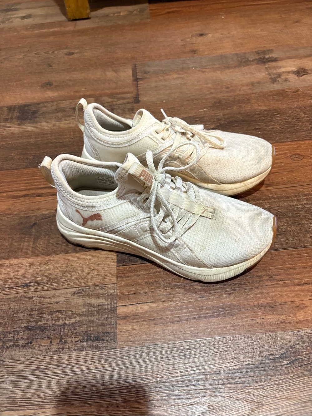 Puma tennis shoes